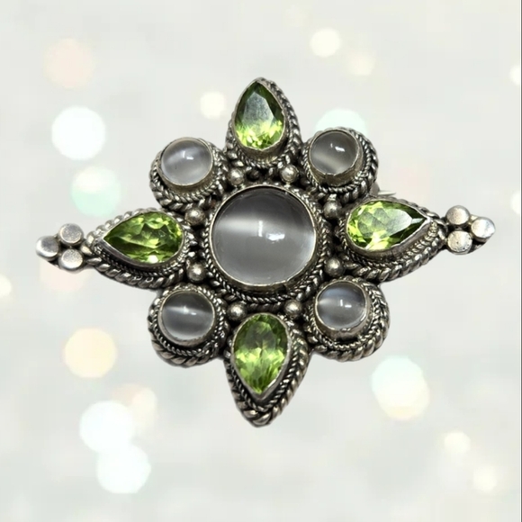 Green Peridot Cabochon Moon Stone Womens Pendant Pin Brooch Sterling Silver - Picture 1 of 8